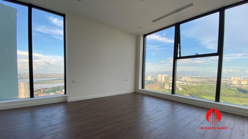 golf view penthouse for rent in Sunshine City 5