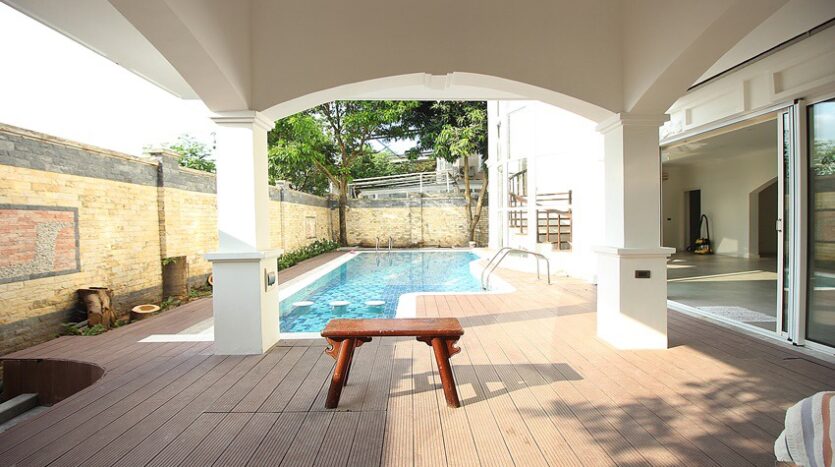 pool villa in ciputra with american style 6