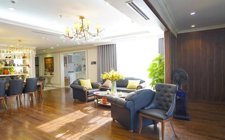 big apartment for rent in ba dinh 1