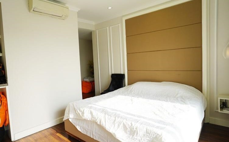 big apartment for rent in ba dinh 10