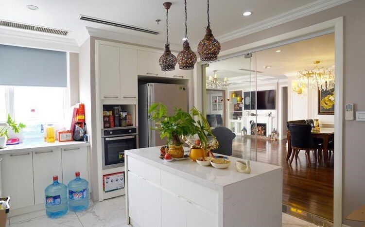 big apartment for rent in ba dinh 4