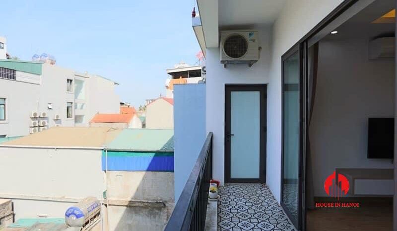 cheap but nice 2 bedroom apartment in tay ho 10