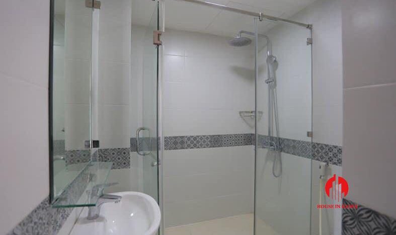 cheap but nice 2 bedroom apartment in tay ho 3