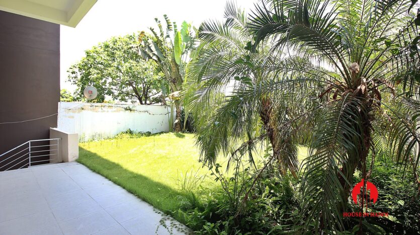 garden villa for rent in q block ciputra 2