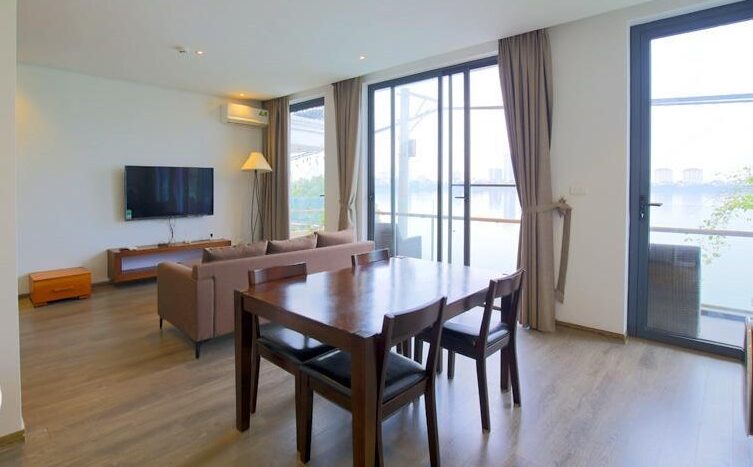lake view 2 bedroom apartment on quang khanh 16