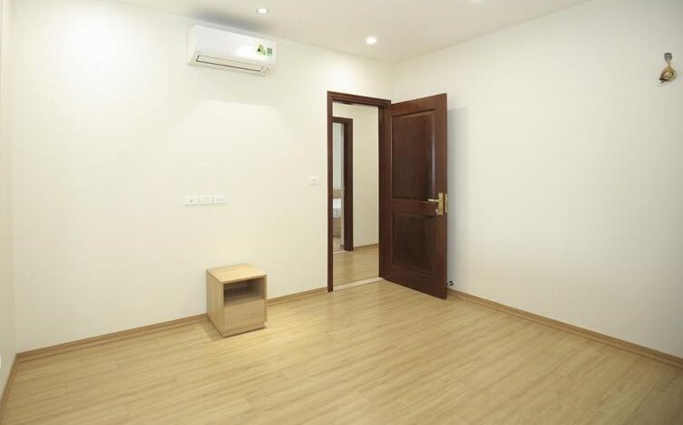 lake view 4 bedroom apartment on quang an 13