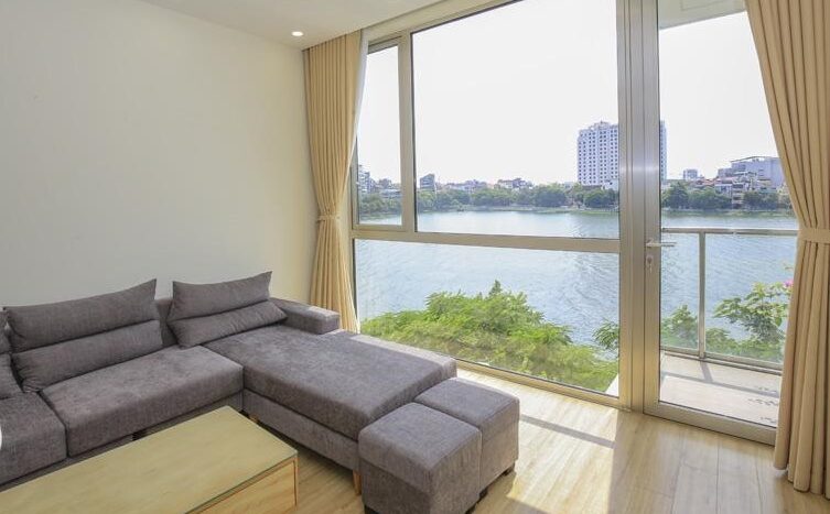 lake view 4 bedroom apartment on quang an 3