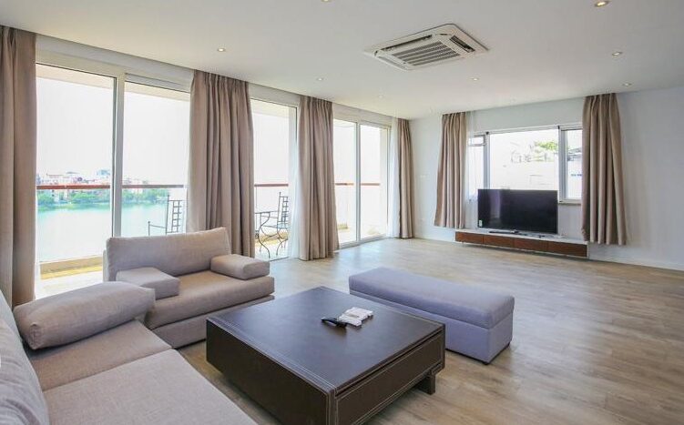 large lake view apartment on quang an with good layout 3