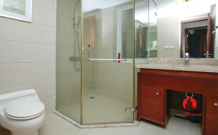 lavish lake view 3 bedroom apartment on quang an tay ho 6