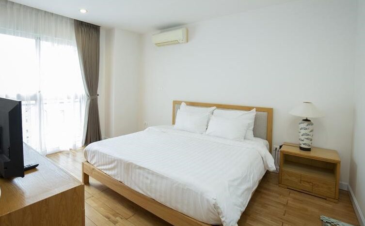 2 bedroom apartment on hang chuoi hoan kiem 10