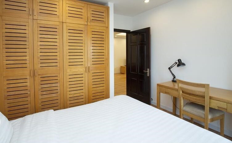 2 bedroom apartment on hang chuoi hoan kiem 6