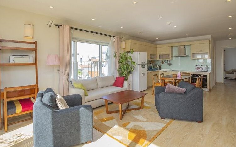lake view apartment with bbq rooftop in tay ho 6