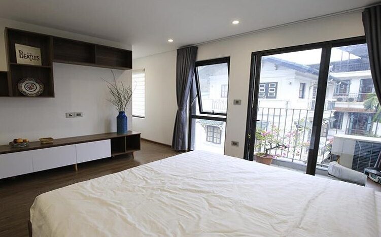 two bedroom apartment near tran hung dao hoan kiem 10