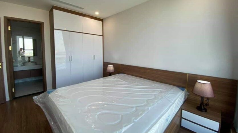 cheap lake view 2 bedroom apartment in sunshine city 3