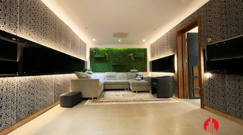 villa for rent in hoa lan vinhomes riverside with basement 3