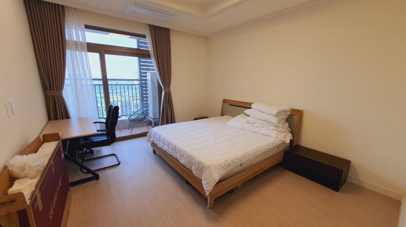 Enchanting Full Furniture Apartment in Starlake Hanoi for Rent 15
