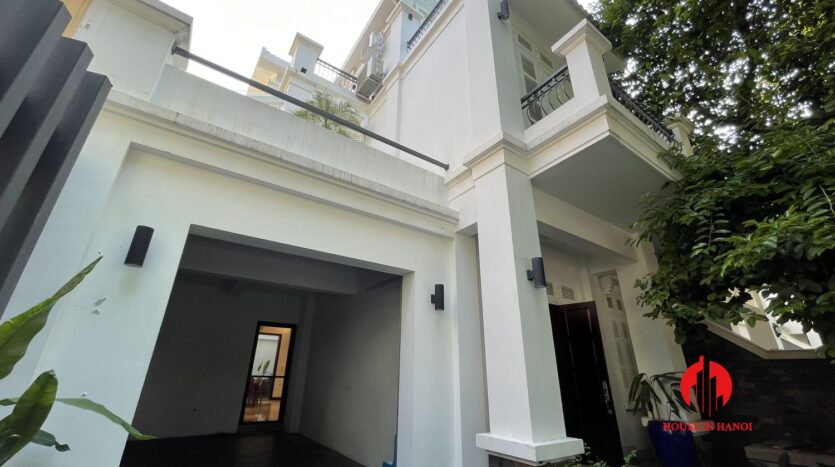 Nicely renovated villa in T7 Ciputra 24