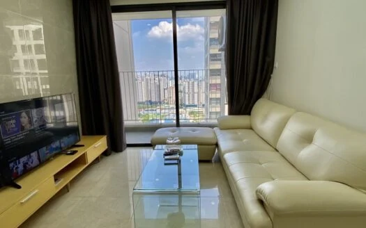 Lake View 2BR Apartment in Vinhomes D’Capitale, Cau Giay