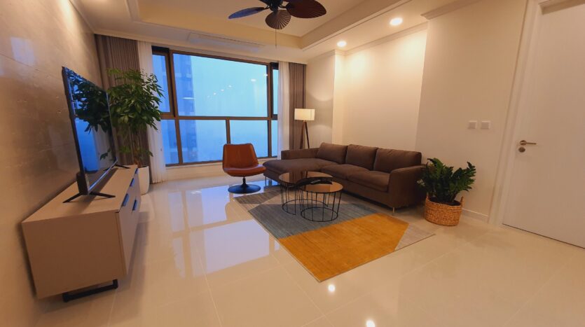 Mid floor full furniture 3BRs Apartment for lease in Starlake 5