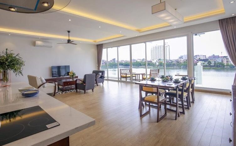 spacious lake view apartment in quang an 25