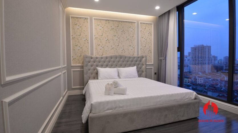 modern and elegant 4 bedroom apartment in vinhomes metropolis 17