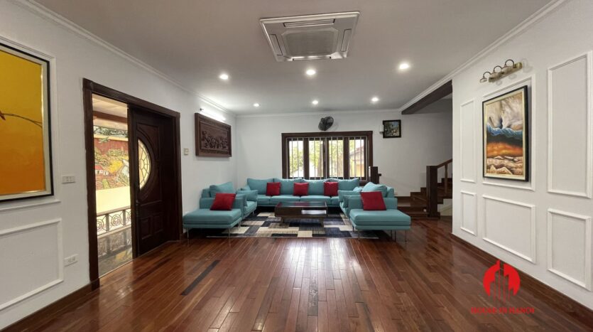 large house with yard pool for rent in tay ho 10