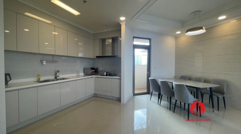 lovely 3 bedroom apartment in starlake 8