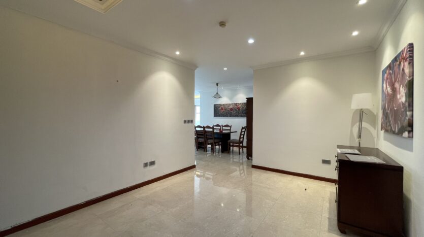 Completely New Furniture 154m2 Apartment in L1 Building Ciputra 13