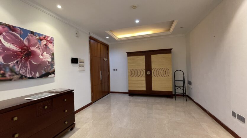 Completely New Furniture 154m2 Apartment in L1 Building Ciputra 21