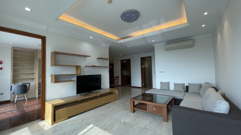 Completely New Furniture 154m2 Apartment in L1 Building Ciputra 8