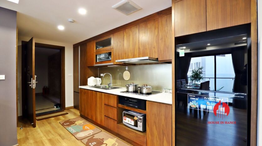 1 bedroom apartment in dong da near thong nhat park 7