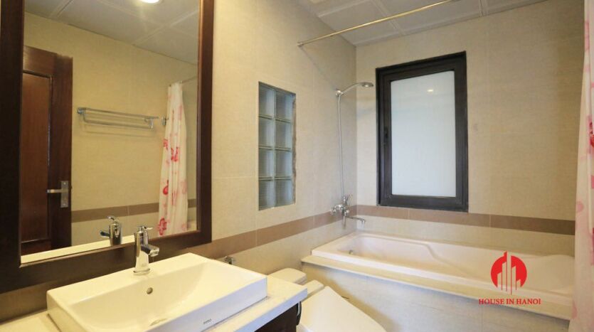 cheap 2 bedroom apartment in tay ho 6