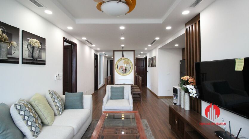 commodious 3 bedroom apartment for rent on to ngoc van 15