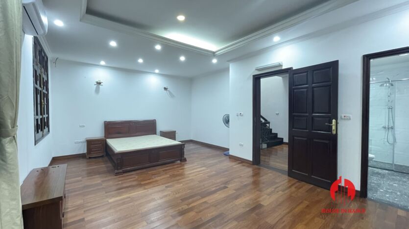 decent villa for rent in c1 ciputra near hanoi academy 18