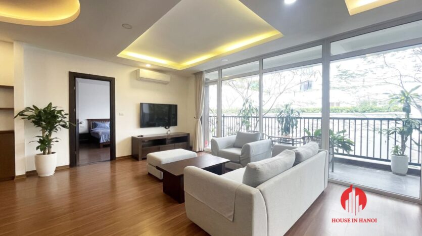 commodious 3 bedroom apartment in tu hoa tay ho 4
