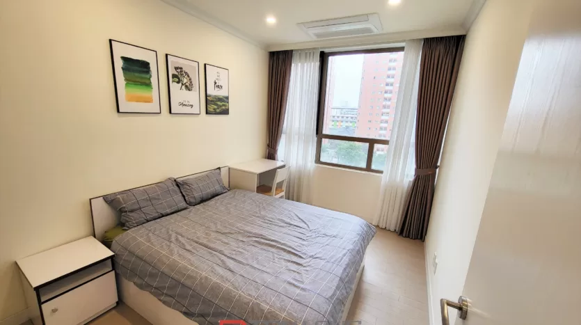 light 3 bedroom apartment for rent in starlake 4