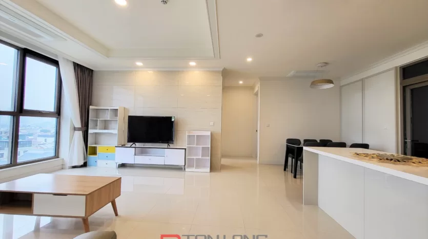 light 3 bedroom apartment for rent in starlake 8
