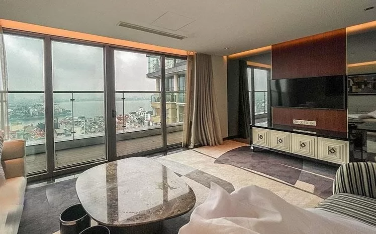 lake view penthouse for rent in the heart of tay ho district 12