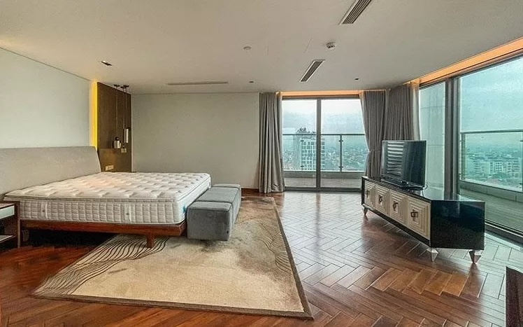 lake view penthouse for rent in the heart of tay ho district 19