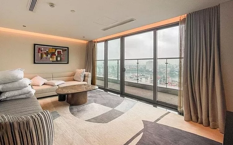 lake view penthouse for rent in the heart of tay ho district 20