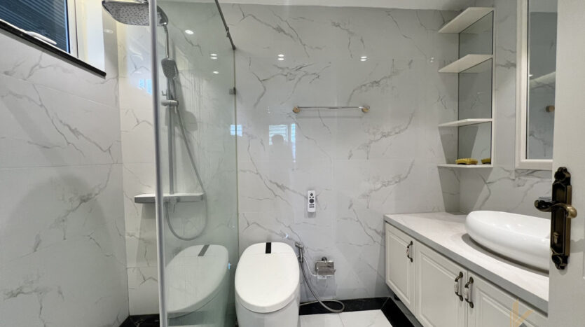 penthouse for rent in e4 ciputra near sis and unis (11)
