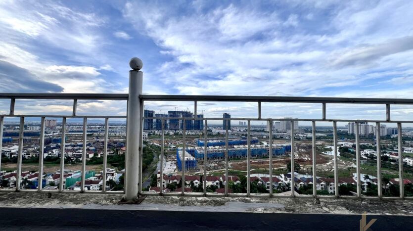penthouse for rent in e4 ciputra near sis and unis (13)