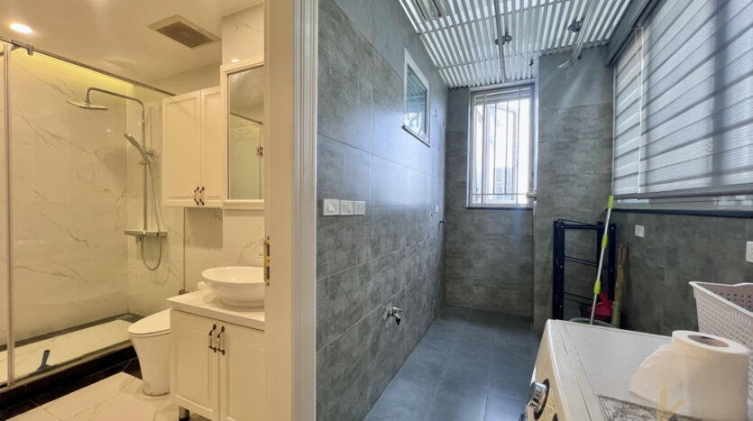 penthouse for rent in e4 ciputra near sis and unis (17)