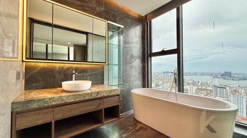 penthouse with swimming pool and lake view in hanoi vietnam (11)