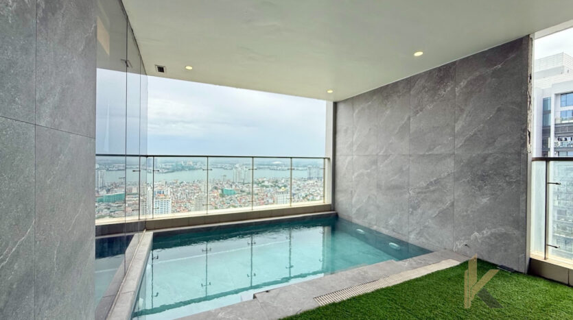 penthouse with swimming pool and lake view in hanoi vietnam (24)