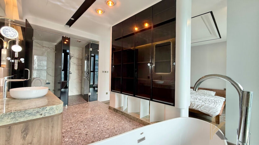 penthouse with swimming pool and lake view in hanoi vietnam (6)
