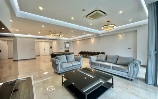 Huge 4BR Apartment With Golf View in Ciputra Hanoi