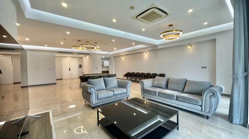 golf view 267m2 apartment for rent in l1 ciputra (2)