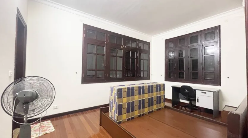 Spacious and affordable villa in C4 Ciputra near international schools (11)