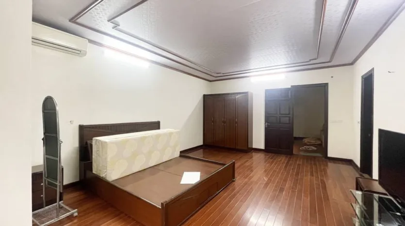 Spacious and affordable villa in C4 Ciputra near international schools (15)